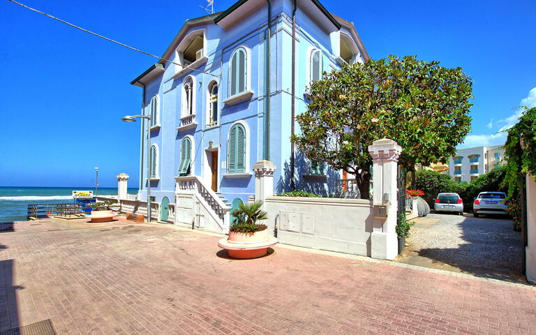 Casa Riva: Extérieur, Extérieurs