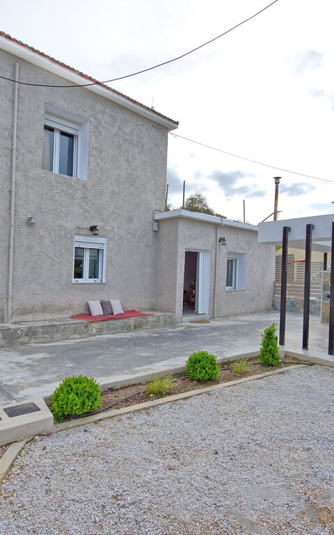 Aretousa: Été, Extérieur