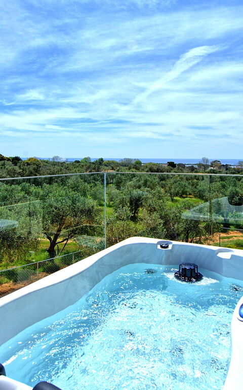 Villa Olivum: jacuzzi