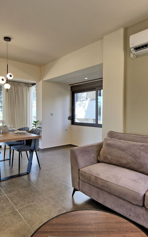 Iris: Salle à manger, Salon