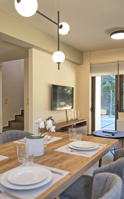 Dioni: Salle à manger, Salon