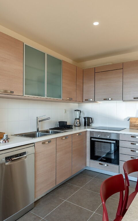 Dioni: Cuisine, Salle à manger