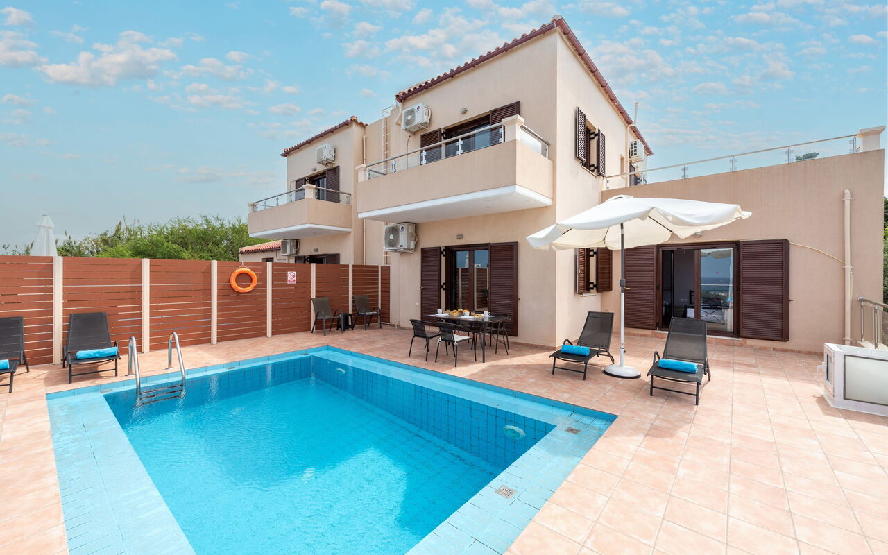 Villa Stratianna: bassin, Extérieur, Extérieurs