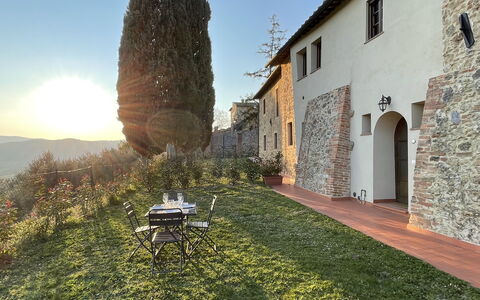 Logement Pesa: Extérieurs, Jardin