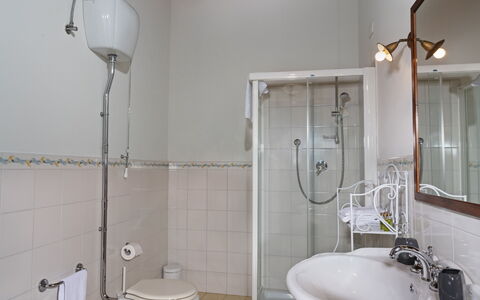 Logement Pesa: Salle de bain