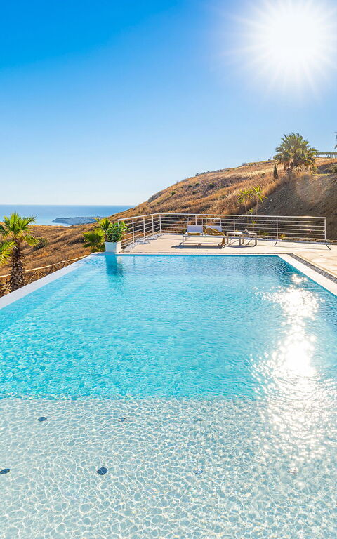 Villa Domizia: bassin, Vues