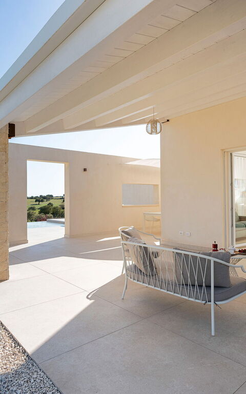 Villa Mora: Extérieur, Extérieurs