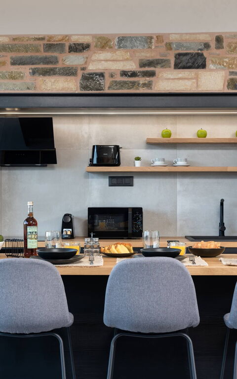 Villa Kallos: Cuisine, Salle à manger, Salon