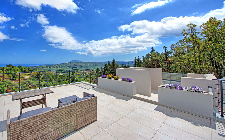 Villa Kallos: Été, Extérieur