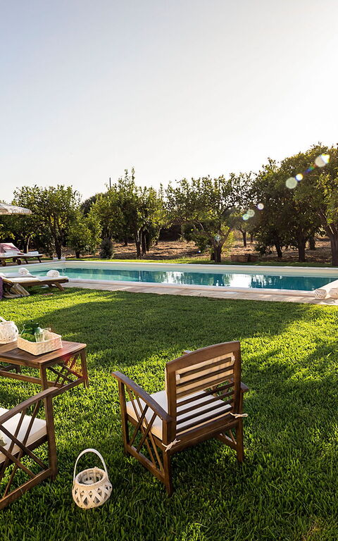 Don Salvatore: bassin, Extérieurs, Jardin