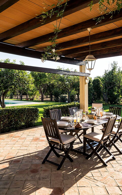 Don Salvatore: bassin, Extérieurs, Jardin