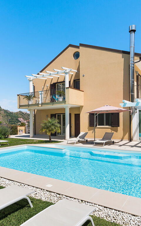 Villa Giutitta: bassin, Extérieurs, Jardin