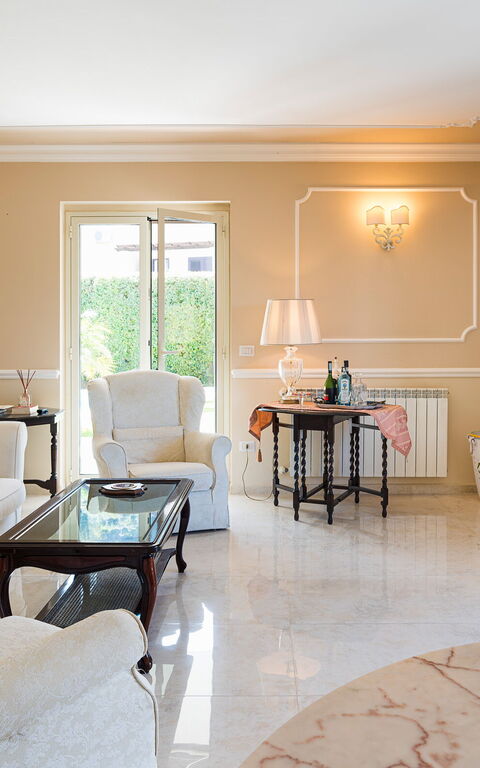 Villa Giutitta: Salon