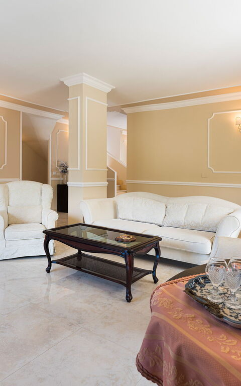 Villa Giutitta: Salon