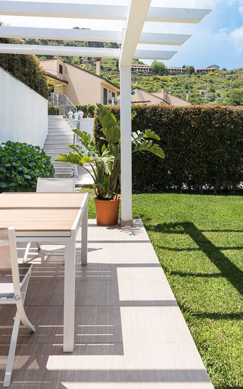 Villa Giutitta: Extérieurs, Jardin