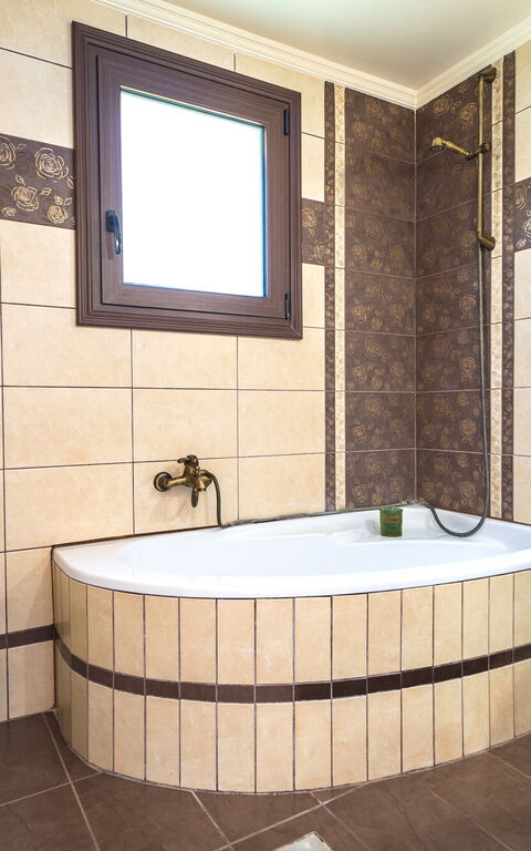 Iro Royal Villa: Salle de bain