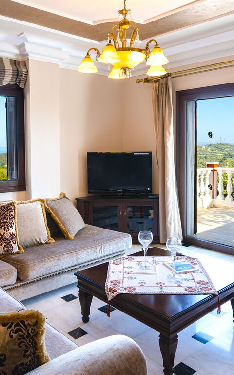 Iro Royal Villa: Salon