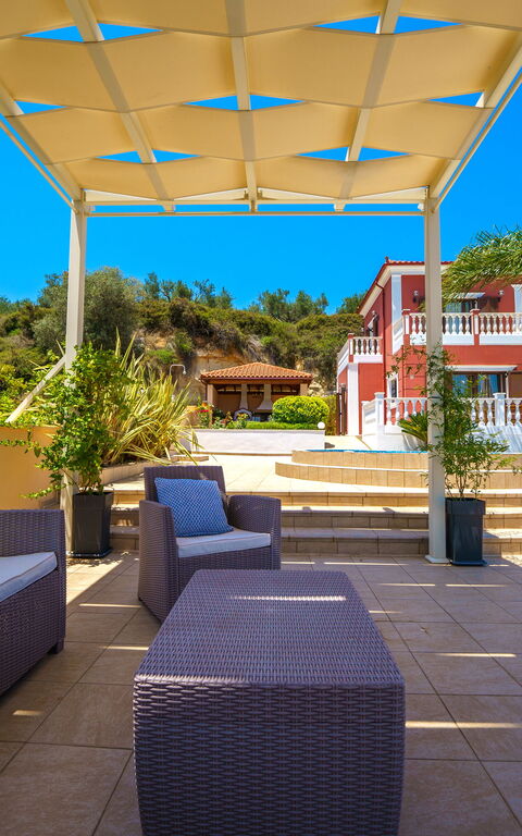 Iro Royal Villa: bassin, Extérieur, Extérieurs