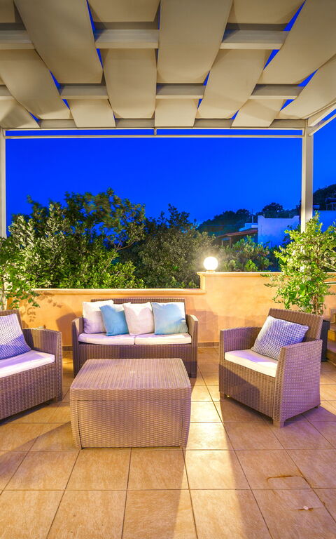 Iro Royal Villa: Balcon / Terrasse / Patio, Extérieur, Extérieurs