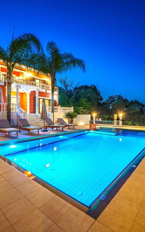 Iro Royal Villa: bassin, Extérieur, Extérieurs