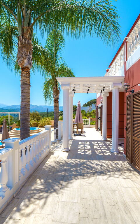 Iro Royal Villa: bassin, Extérieur, Extérieurs