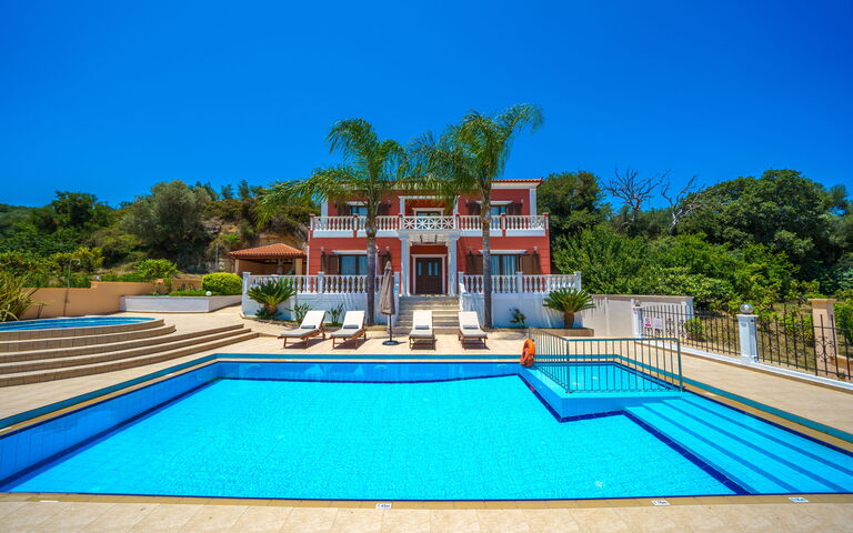 Iro Royal Villa: bassin, Extérieur, Extérieurs