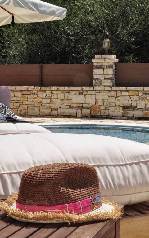 Villa Angie: bassin, Extérieur, Extérieurs