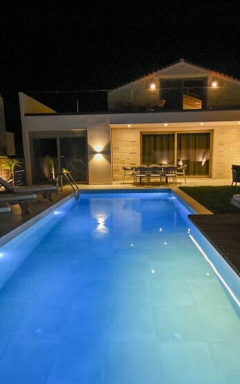 Villa Silentium Evilia: bassin, Extérieur, Extérieurs, Jardin