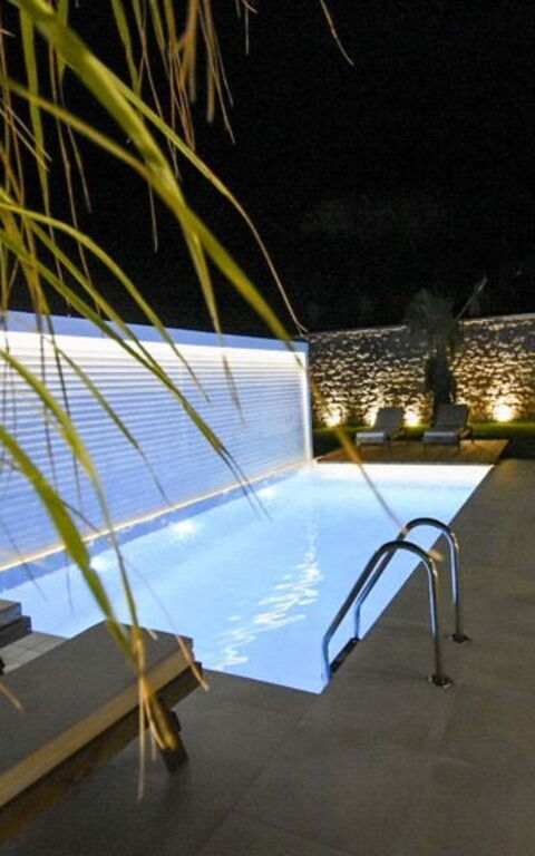 Villa Silentium Ionia: bassin, Extérieurs