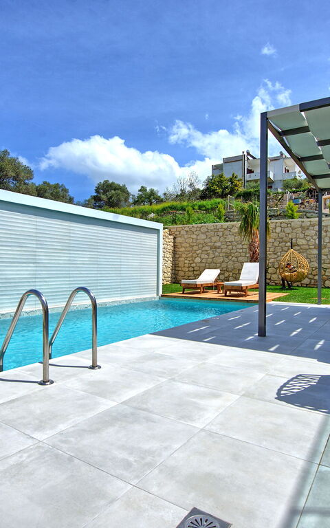 Villa Silentium Ionia: Balcon / Terrasse / Patio, bassin, Extérieur