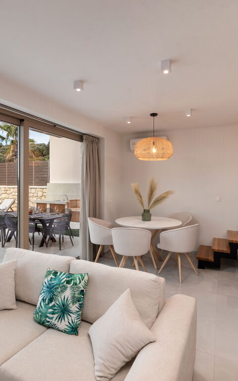 Villa Silentium Olia: Salle à manger, Salon