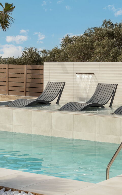 Villa Silentium Olia: bassin, Extérieur, Extérieurs