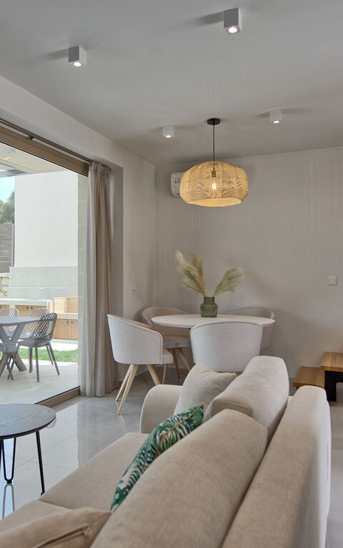 Villa Silentium Olia: Salle à manger, Salon