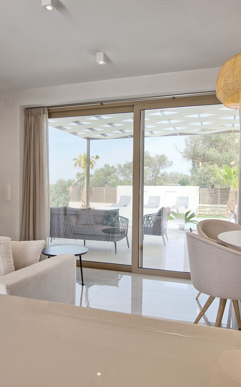 Villa Silentium Olia: Salle à manger, Salon