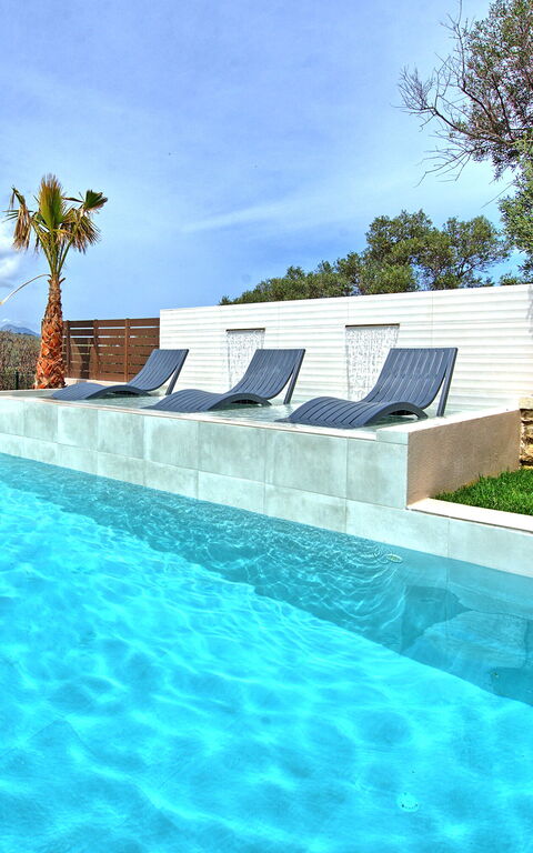 Villa Silentium Olia: bassin, Été, Extérieur, Jardin