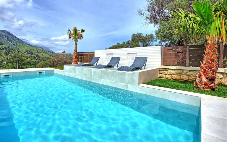 Villa Silentium Olia: bassin, Été, Extérieur, Jardin