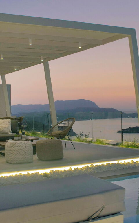 Seaview Lux: bassin, Extérieur