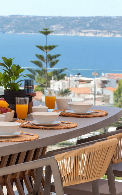 Seaview Lux: Aliments, Extérieur, Extérieurs