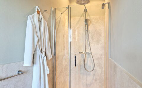 Logement La Loggia: Salle de bain