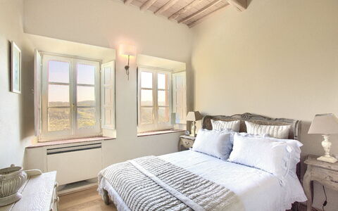 Logement La Loggia: chambre à coucher