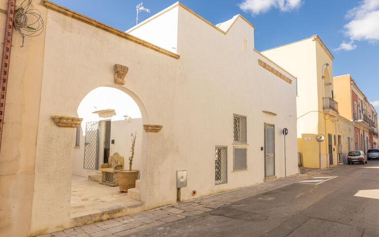 Casa Harem: Entrée principale, Extérieur, Extérieurs
