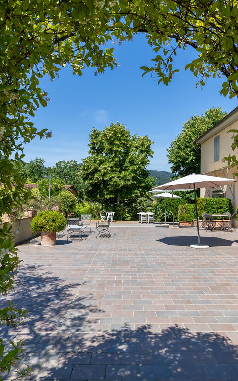 Bello Stare: Extérieur, Jardin