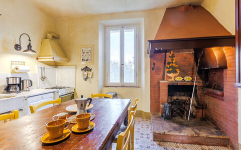 Logement Giallone: Cuisine, Salle à manger