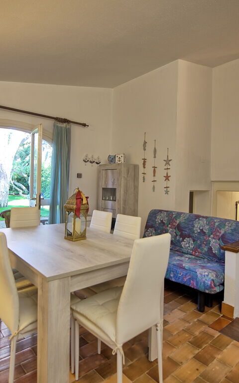 Le Dune: Salle à manger, Salon