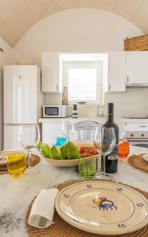 Trullo Adea: Cuisine, Salle à manger