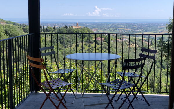 La Nocciola: Balcon / Terrasse / Patio