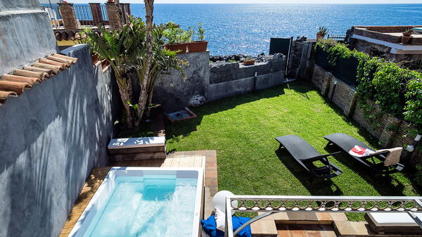 Casa Tecla: bassin, Jardin