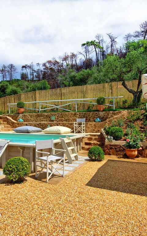 Casarosa Di Mariasole: bassin, Extérieur, Extérieurs