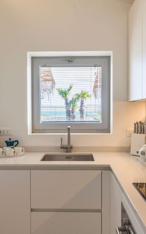 Villa Azulea: Cuisine, Salon