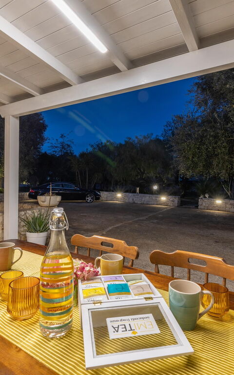 Villa Narkive: Balcon / Terrasse / Patio, Extérieur, Vues